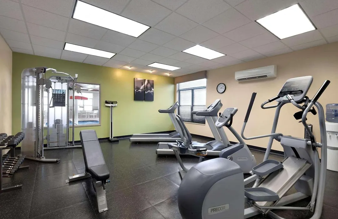 Country Inn & Suites By Radisson, Houghton, Mi-1
