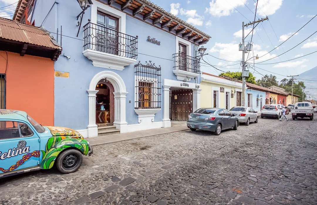 Socialtel Antigua-1