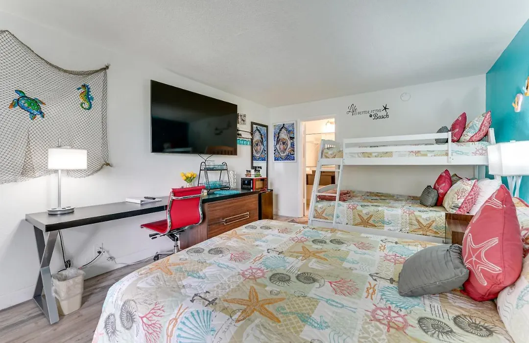 Sarasota Cay Club #612 - Heated Pool, Bunk Beds, Huge Tv, Tiki Bar, More!-1