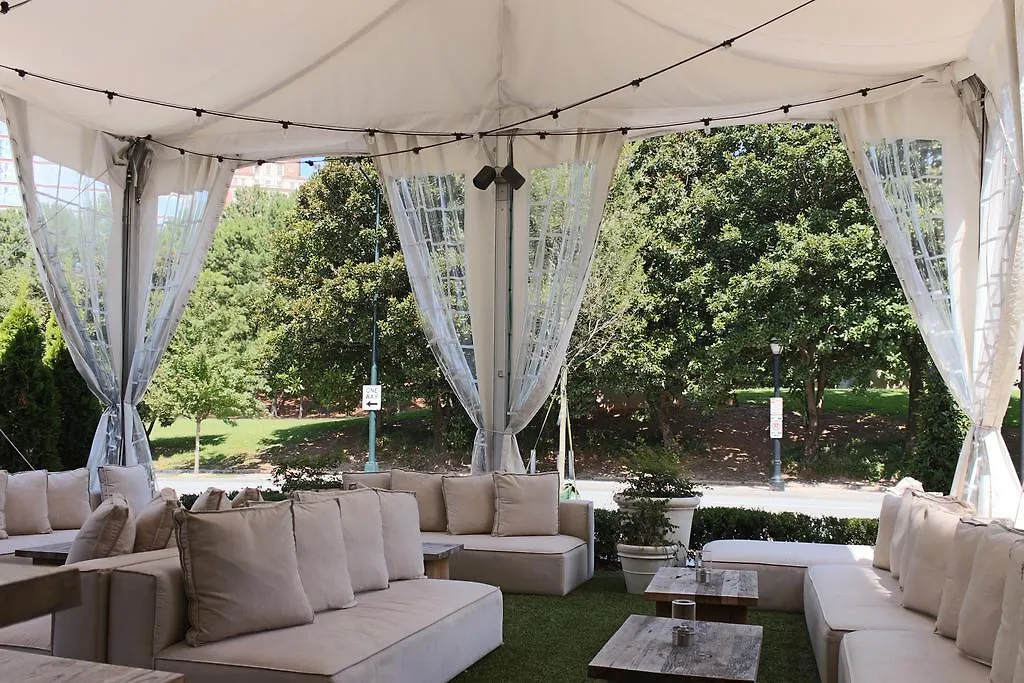 Artmore Hotel-1