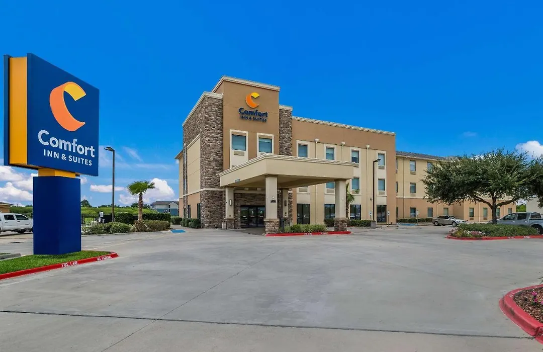Comfort Inn & Suites Victoria North-1