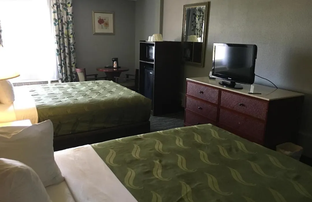 Quality Inn & Suites Winter Park Village Area-1