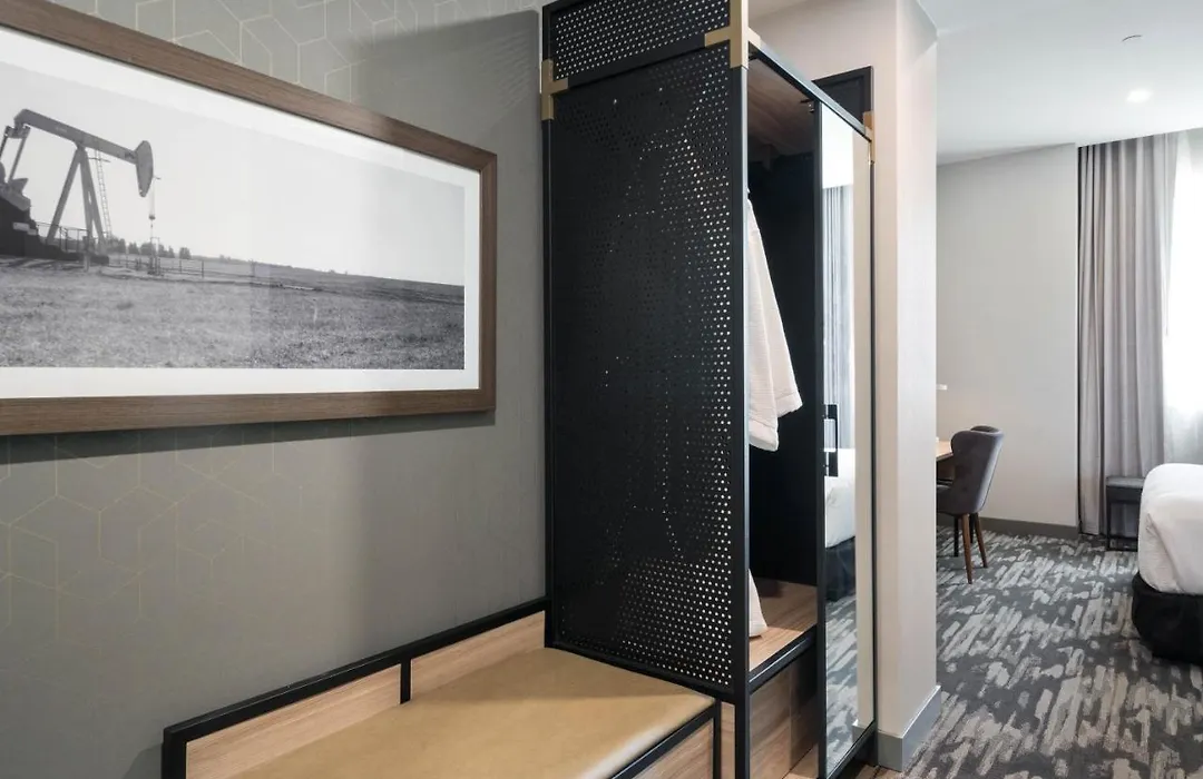 Sandman Signature Fort Worth Downtown Hotel-1