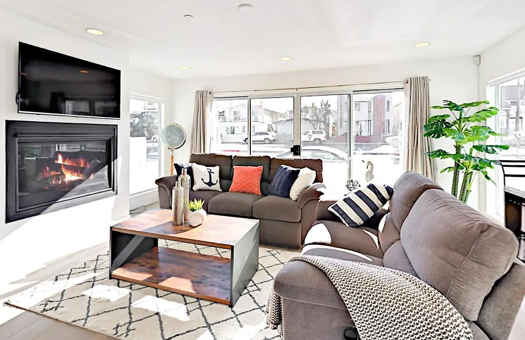 Luxe Balboa Peninsula Condo W Gourmet Kitchen And Epic Rooftop Deck-1