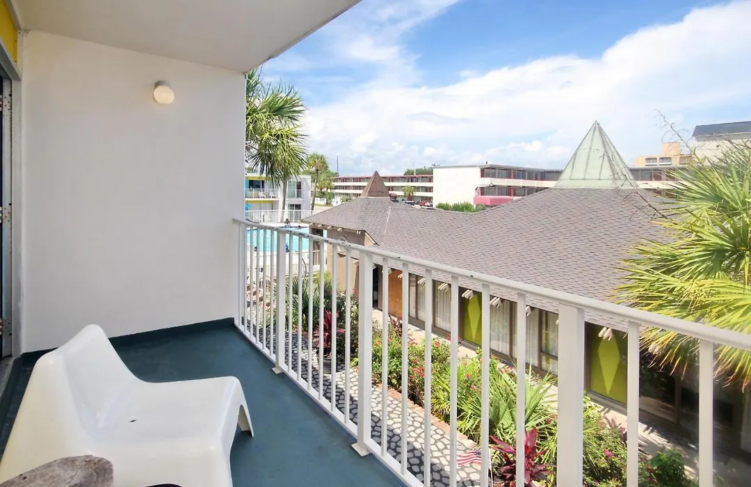 Waikiki Village-1