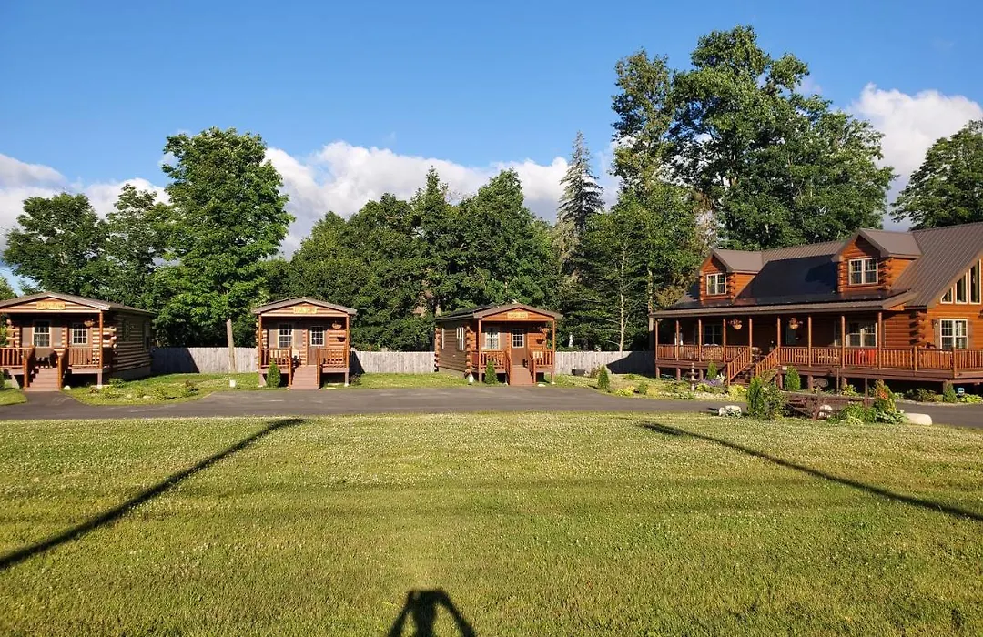 Lincoln Log Cabins-1