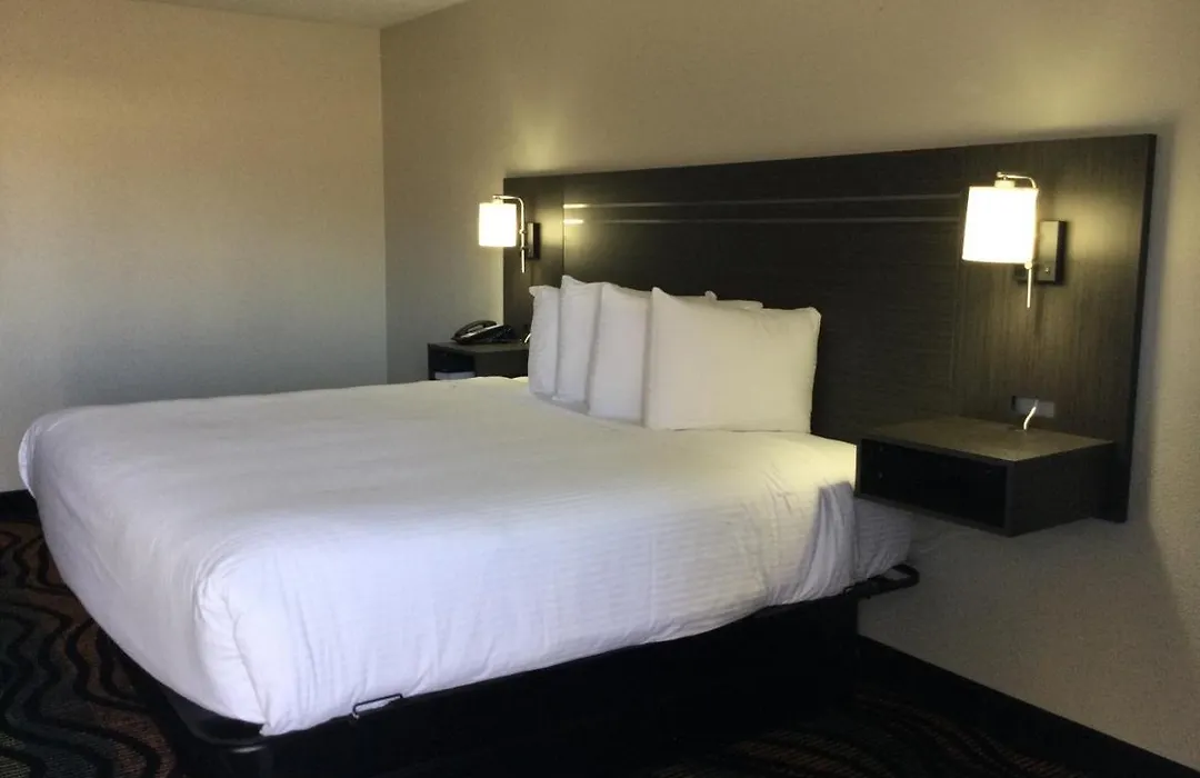 Americas Best Inn-1