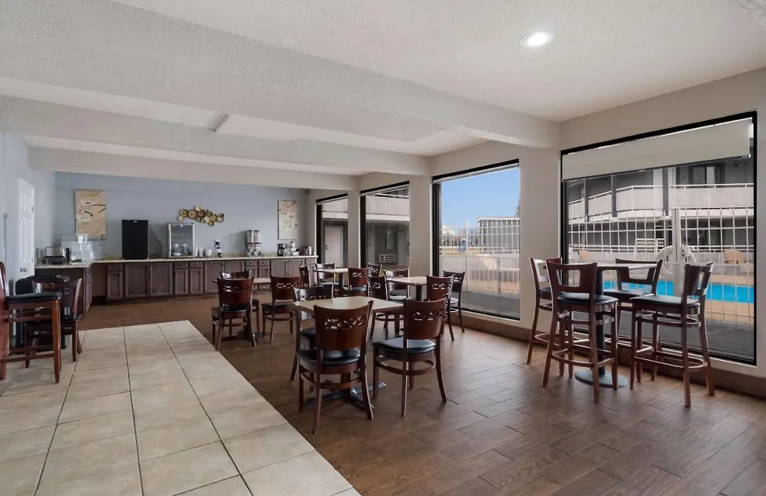 Spanish Trails Inn - Laredo Hotel-1