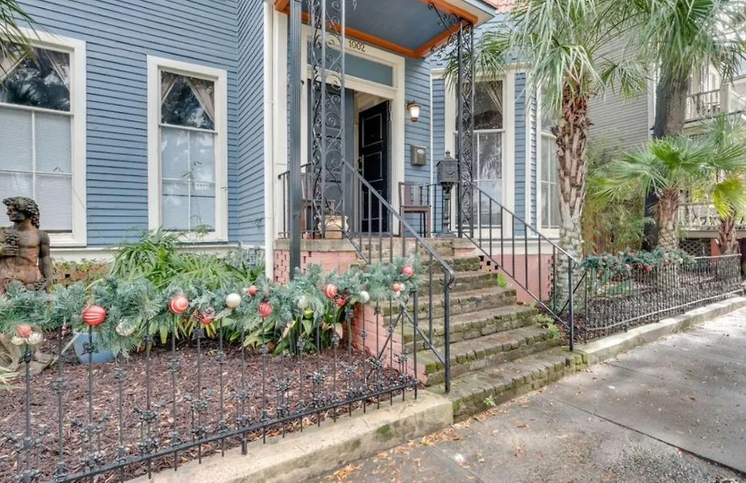 Forsyth Park 2 Bedroom Beauty-1
