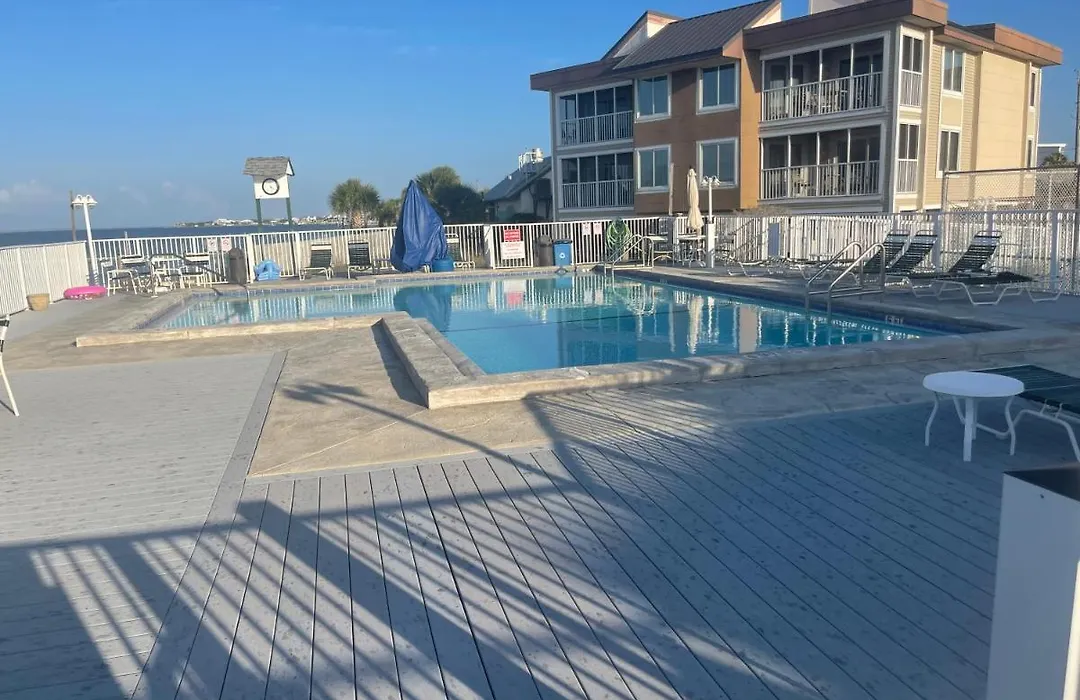 Getaways At Soundside Holiday Beach Resort-1