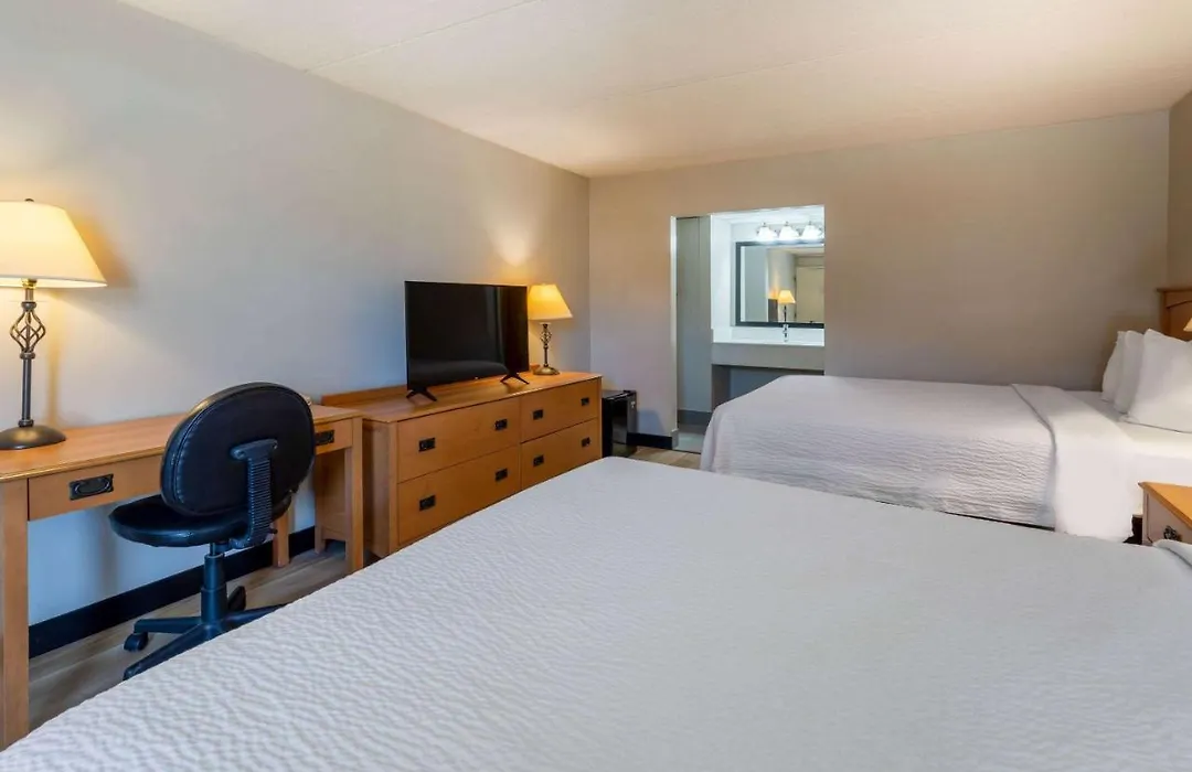 Days Inn By Wyndham Birch Run-1