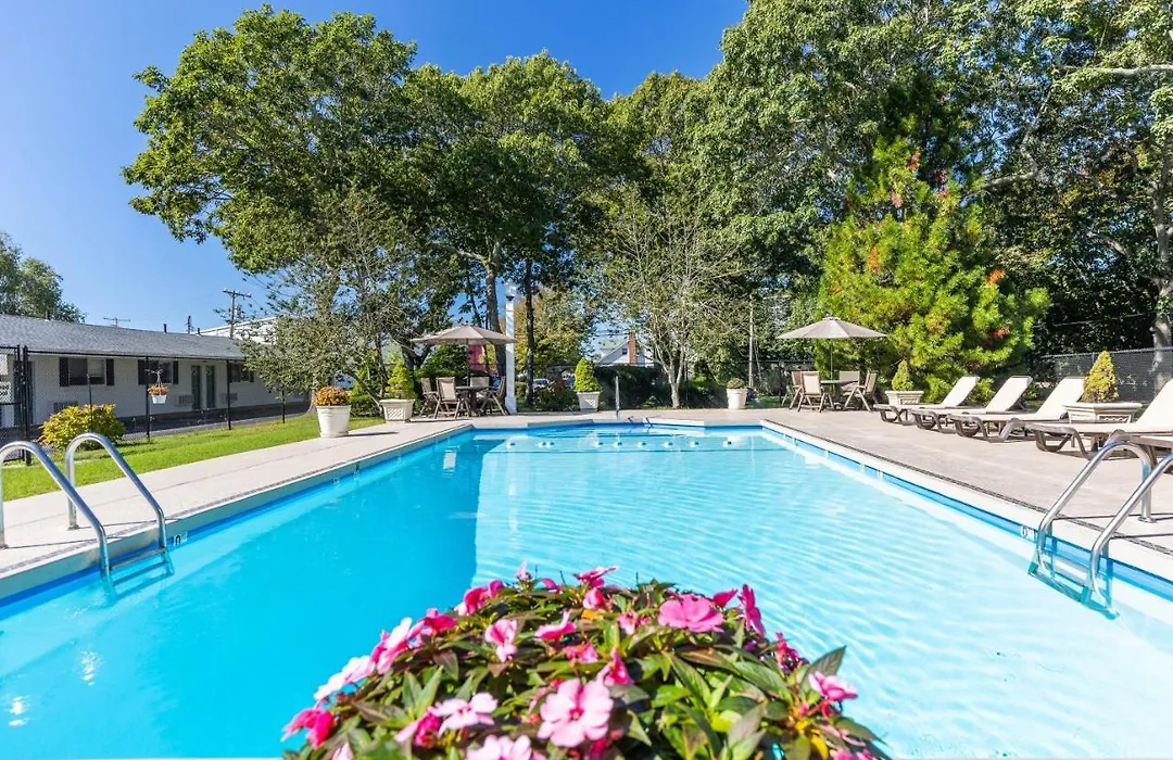 Falmouth Heights Motor Lodge-1