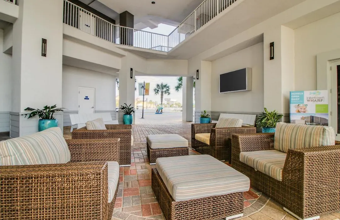 Laketown Wharf 2136-1