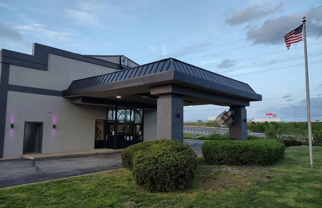 Hotel 7 Inn Paducah-1