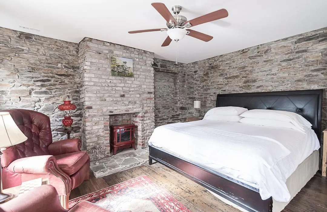 Light Horse Inn-1