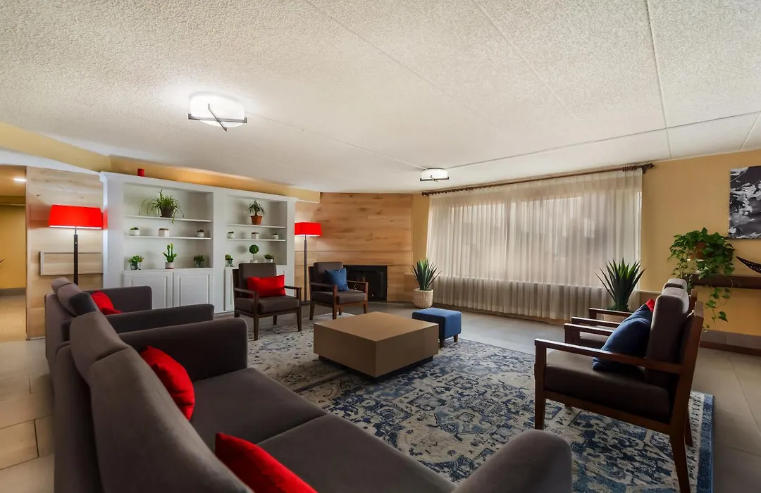 Wingate By Wyndham Lincoln Airport East I-80-1