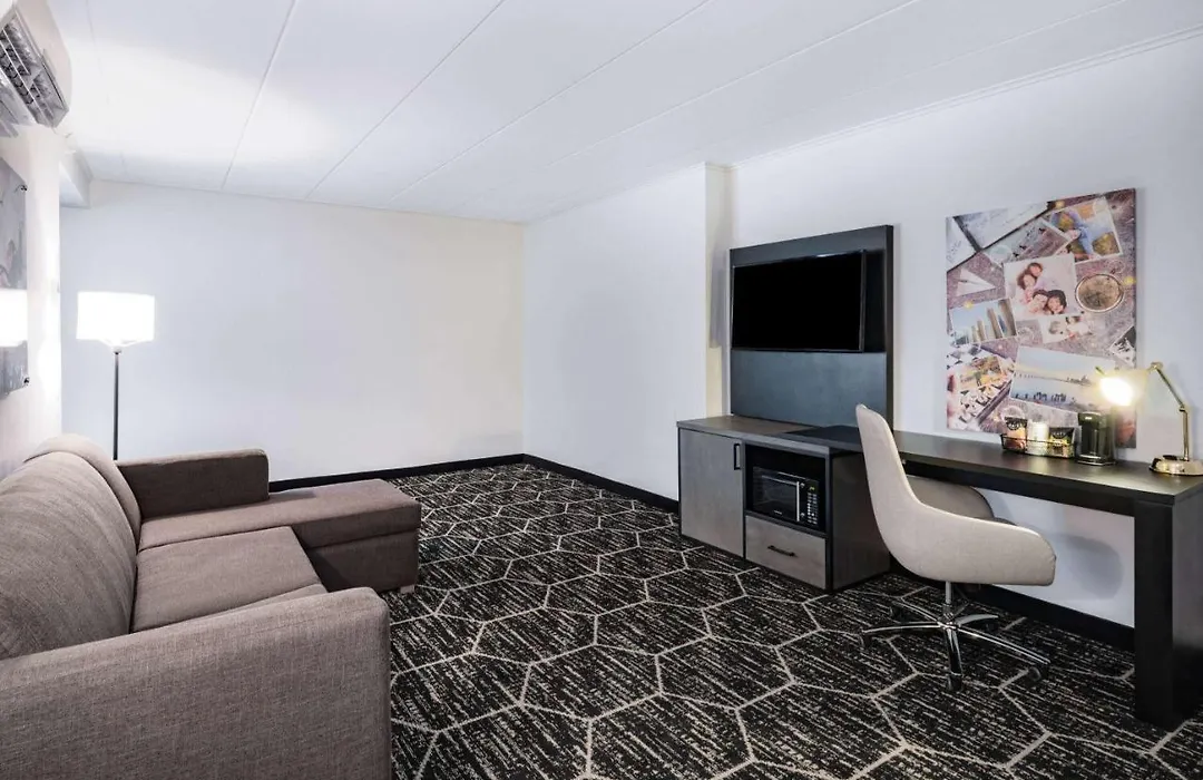La Quinta By Wyndham Chicago O'Hare Airport-1