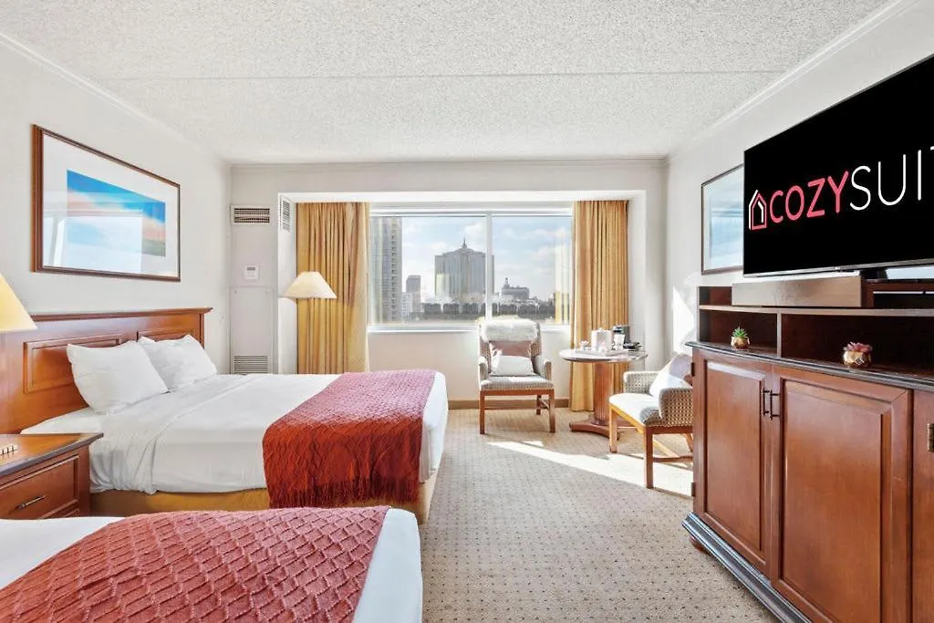 Cozysuites Showboat Modern Beachside Suite-1
