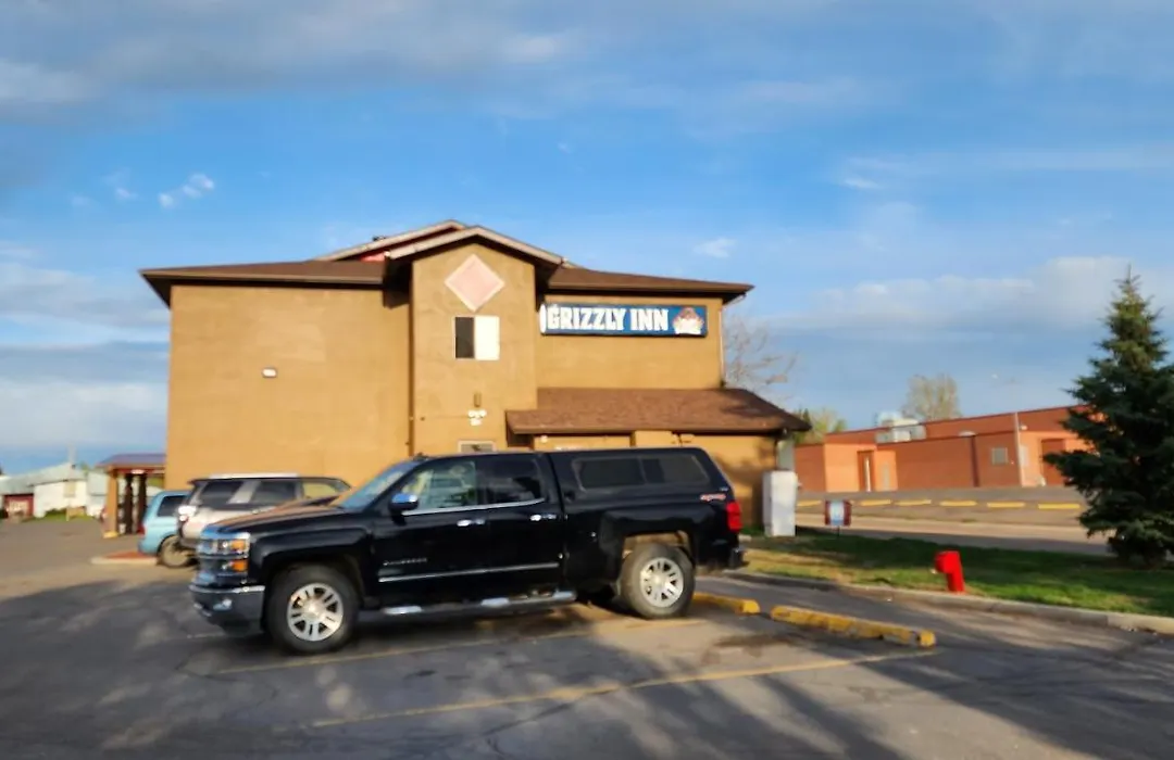 Grizzly Inn-1