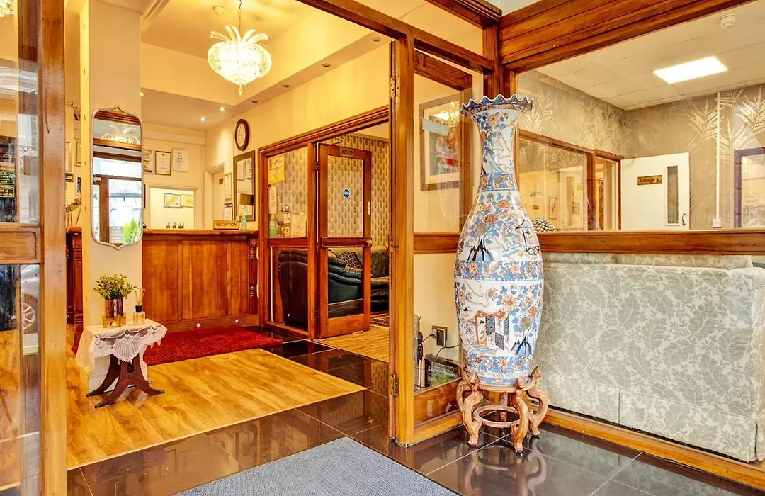 The Waverley Hotel-1