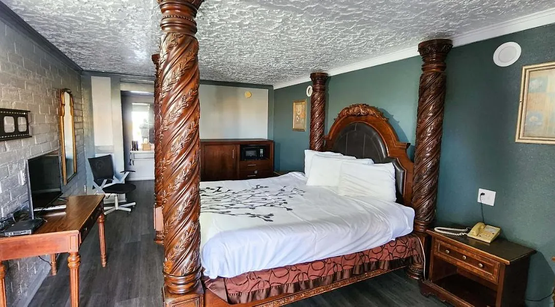 Stratford Inn Tyler-1