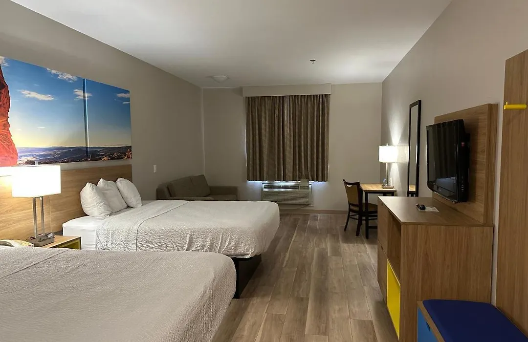 Days Inn By Wyndham Oklahoma City-1