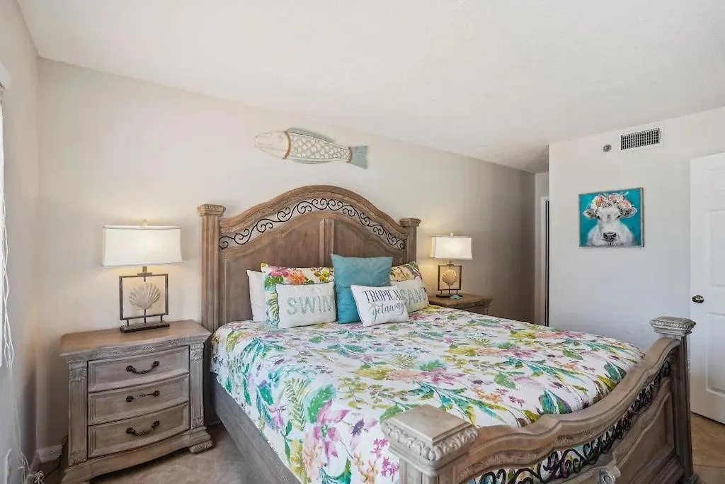 Beach Palms- Unit 102-1