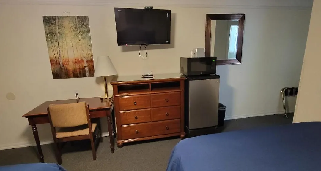Husker Inn-1