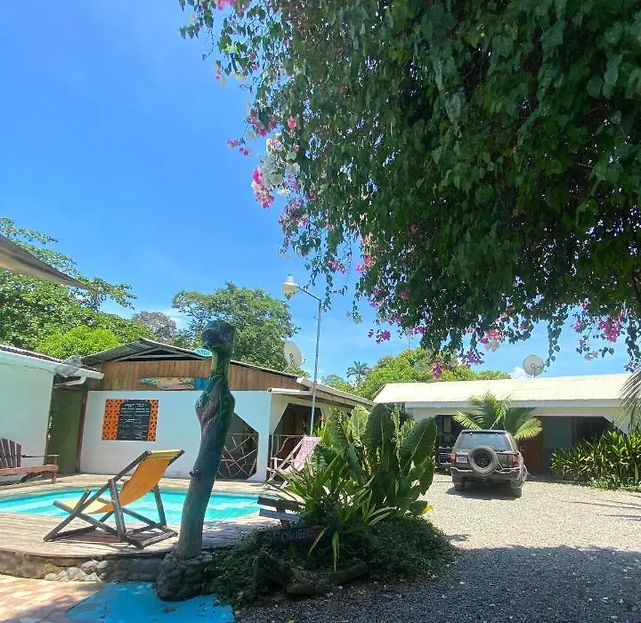 Cabinas Cahuita-1