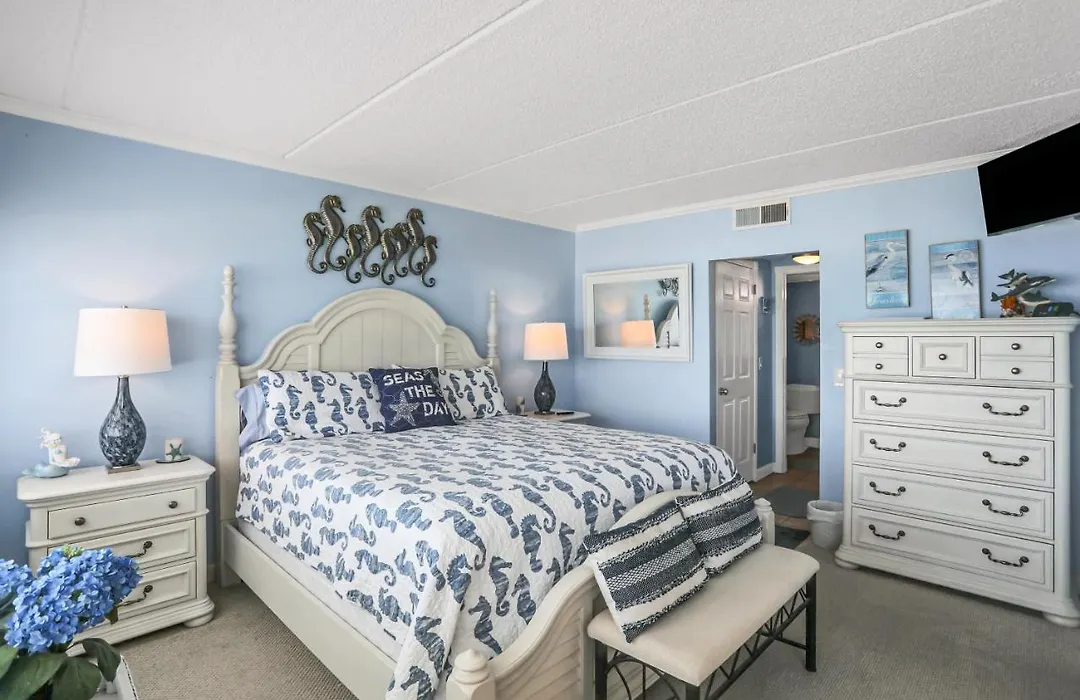 Ocean-View Condo With A Scenic Balcony & W/D - Pool And Beach Access-1