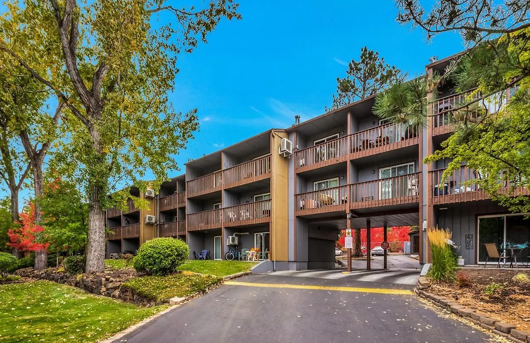 Pioneer Park Rentals Downtown Bend-1