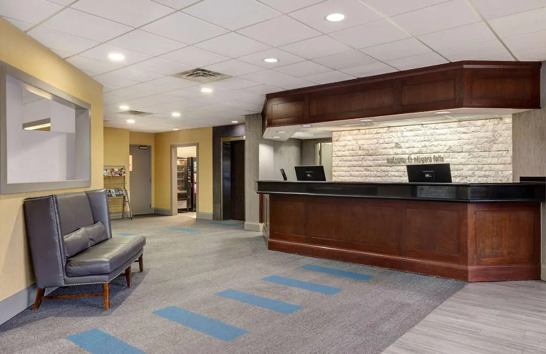 Days Inn By Wyndham Niagara Falls Near The Falls-1