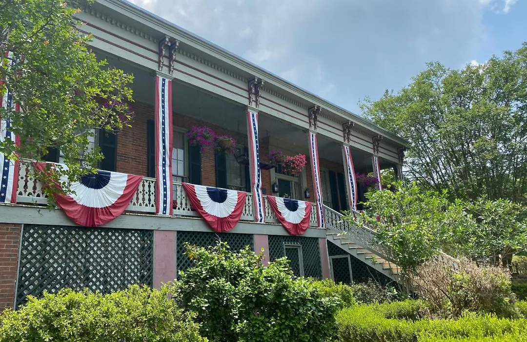 Corners Mansion Inn - A Bed And Breakfast-1