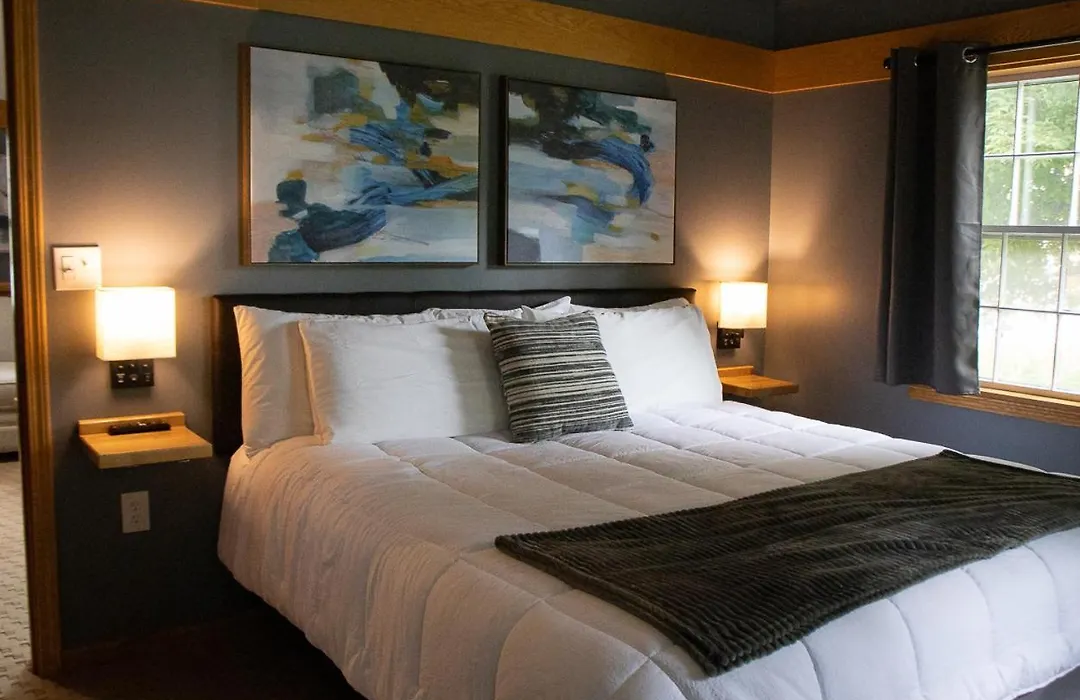 New England Inn & Lodge-1
