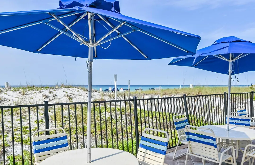 Pelican Beach Resort 818-1