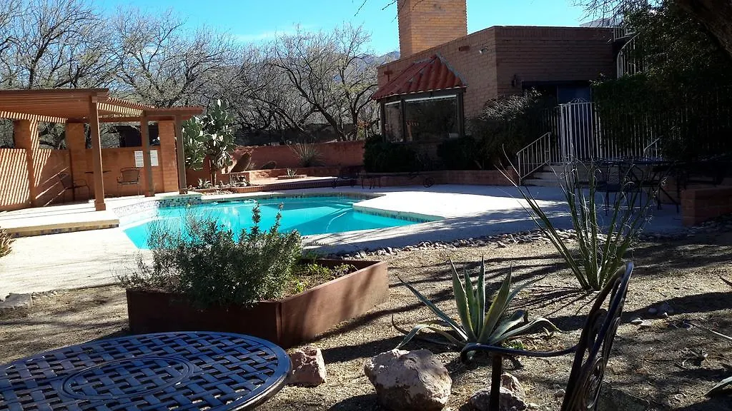 Desert Trails Bed & Breakfast-1