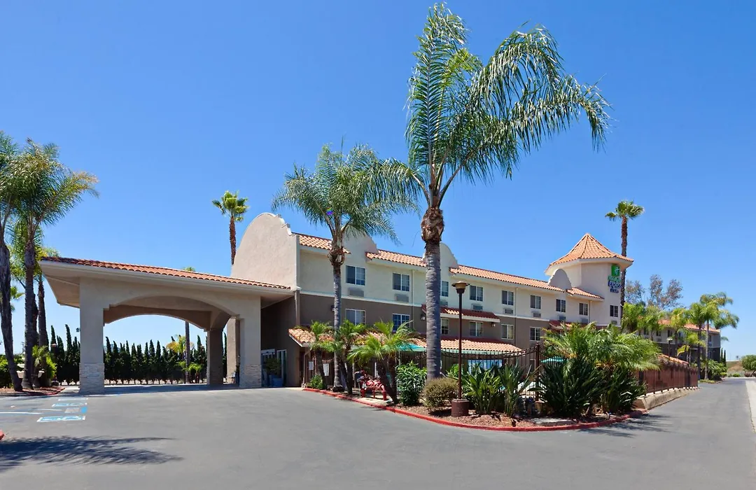 Holiday Inn Express Hotel & Suites San Diego-Escondido By Ihg-1