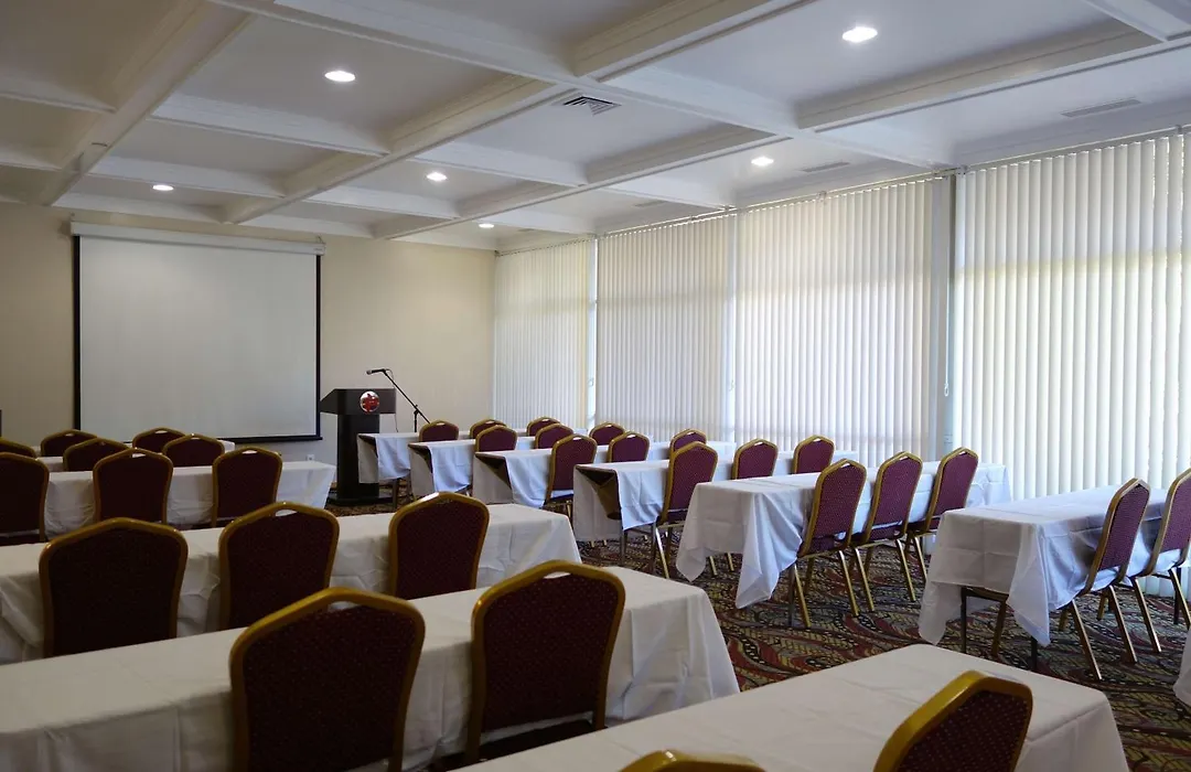 Ramada By Wyndham Sacramento-1