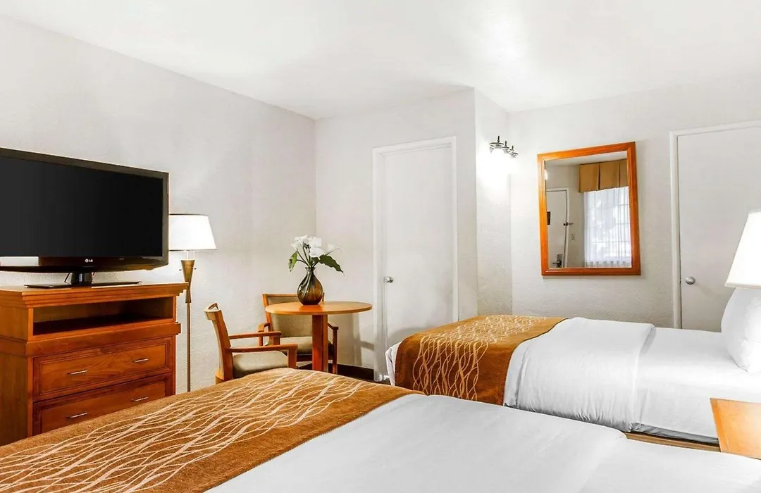 The Inn At 1252 Monterey-1