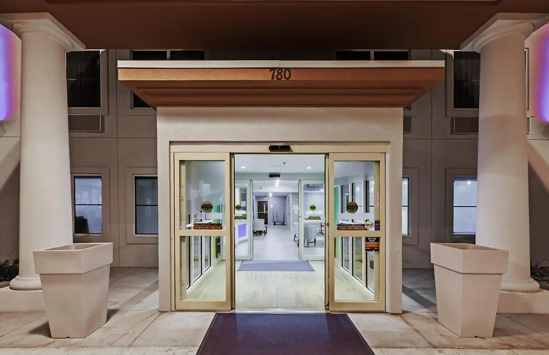 Holiday Inn Express Hotel & Suites Dallas Lewisville By Ihg-1
