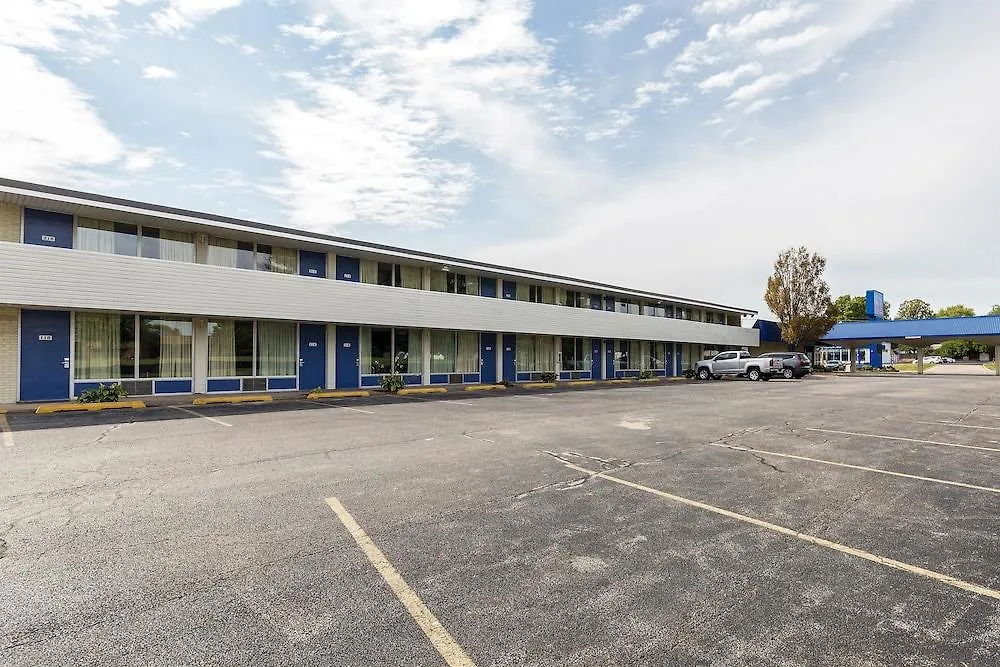 Motel 6-Pekin, Il-1