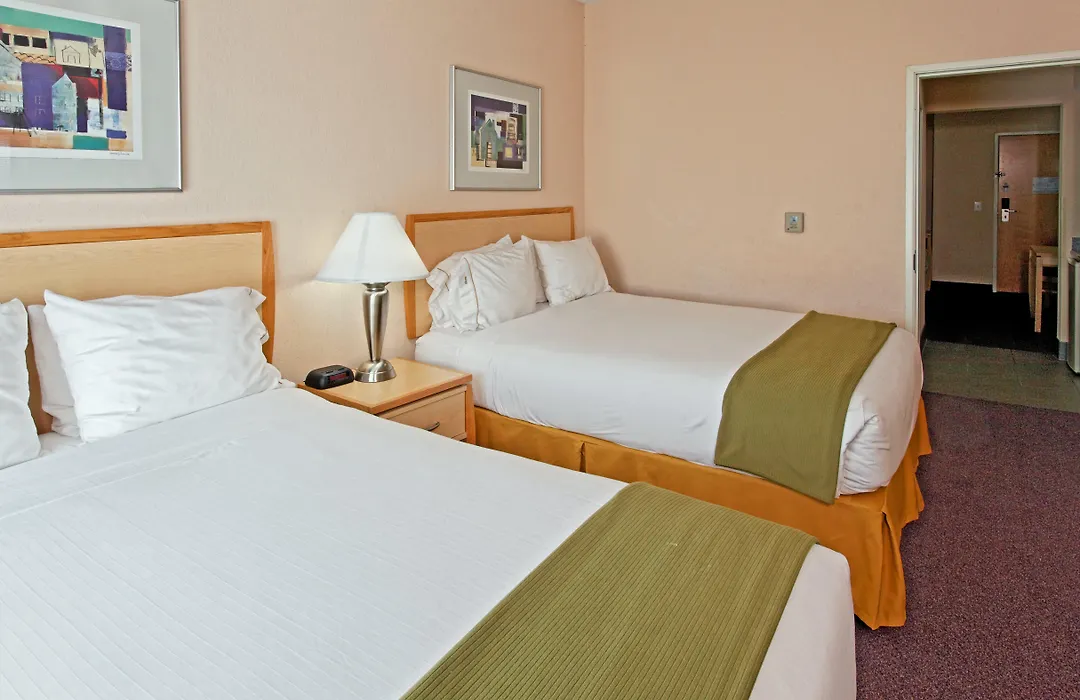 Holiday Inn Express Hotel & Suites San Antonio - Rivercenter Area By Ihg-1