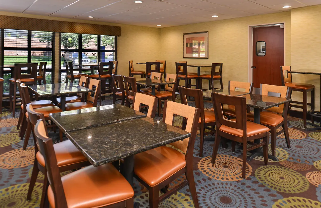 Holiday Inn Express & Suites Central Omaha By Ihg-1