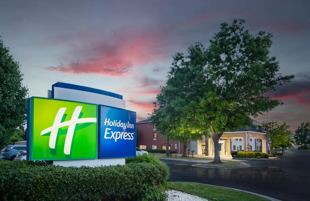 Holiday Inn Express Clayton Southeast Raleigh By Ihg-1