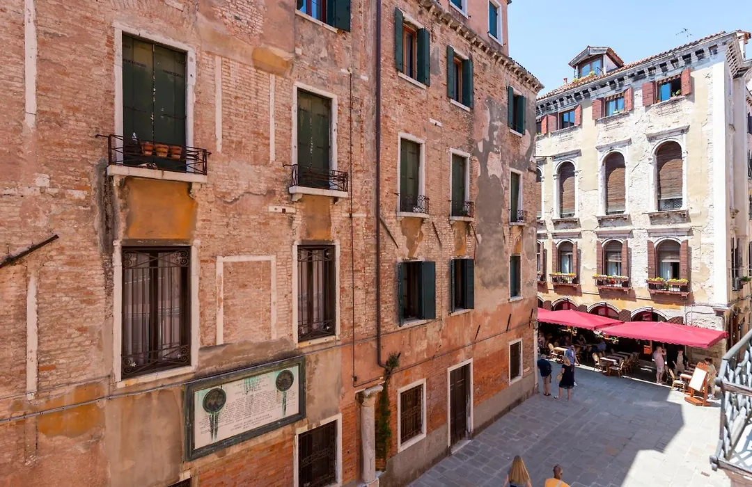 H10 Palazzo Canova-1