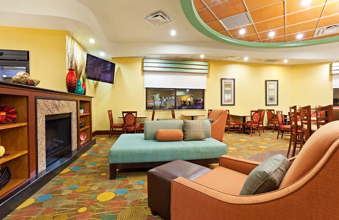 Holiday Inn Express & Suites Greensboro - I-40 Atwendover By Ihg-1