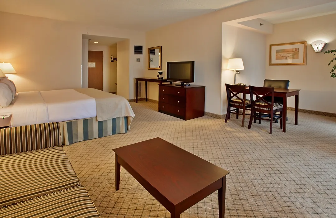 Holiday Inn & Suites Springfield - I-44 By Ihg-1