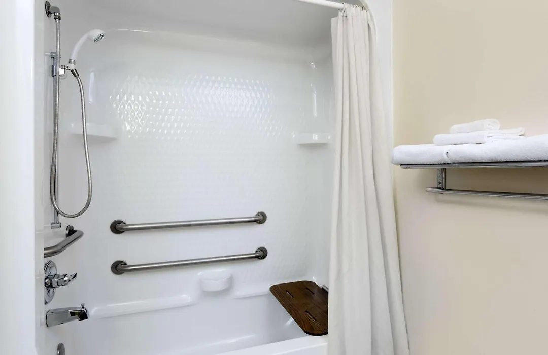 Super 8 By Wyndham Athens-1