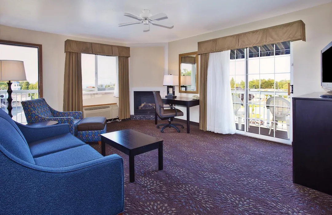 Holiday Inn Express Mackinaw City By Ihg-1