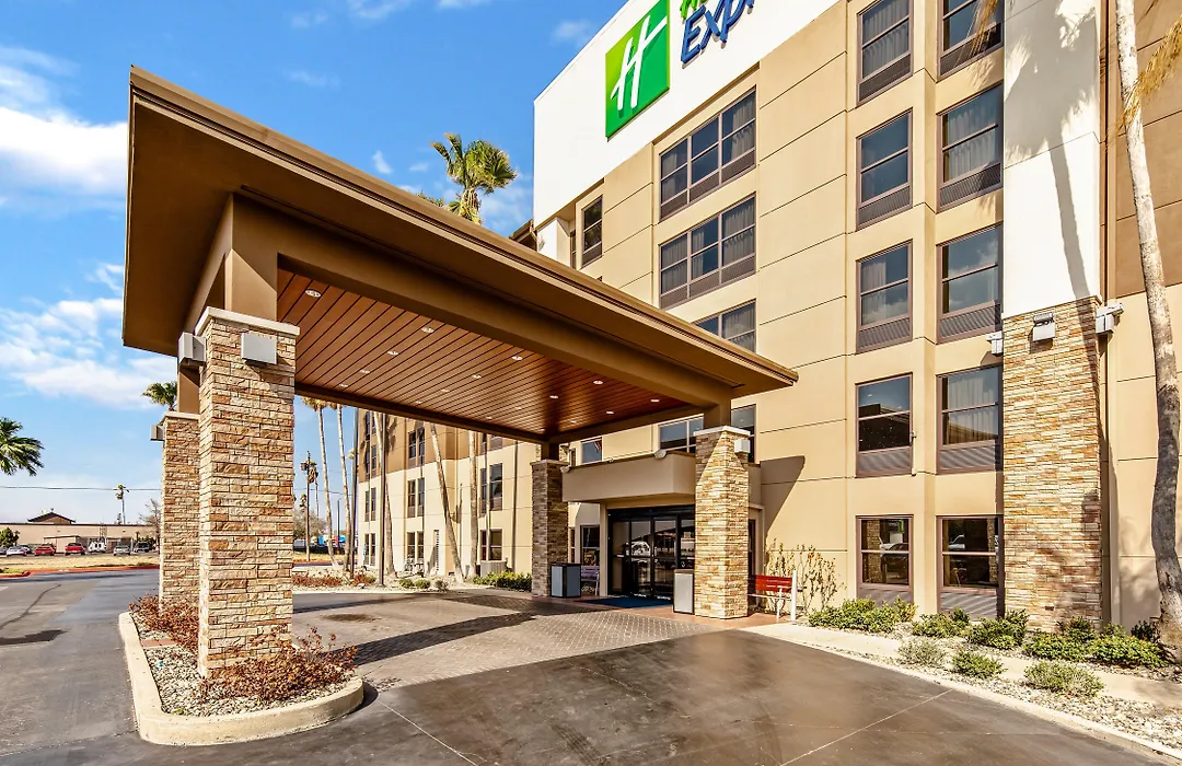 Holiday Inn Express-1